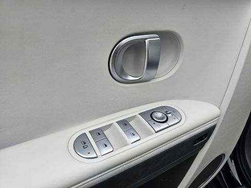 Used 2023 Hyundai Ioniq 5 Limited image 26