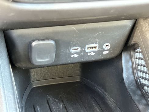 Used 2023 Chevrolet TrailBlazer LT w/ Convenience Package image 28