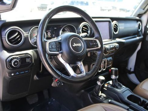 Used 2023 Jeep Wrangler Unlimited Sahara w/ Cold Weather Group AWD/4WD image 16