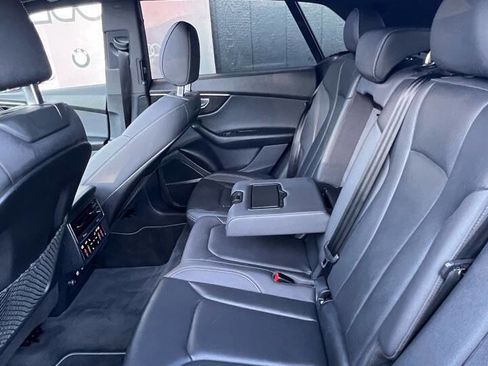 Used 2019 Audi Q8 Prestige image 20