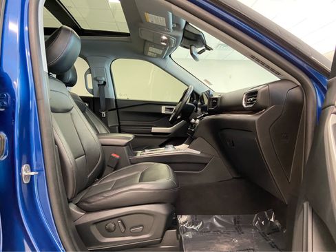 Used 2022 Ford Explorer Limited w/ Equipment Group 301A image 21