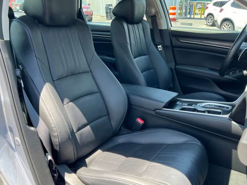 Used 2022 Honda Accord Touring image 18