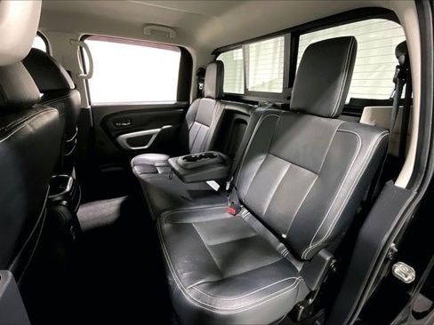 Used 2018 Nissan Titan PRO-4X w/ Pro-4x Convenience Package image 26