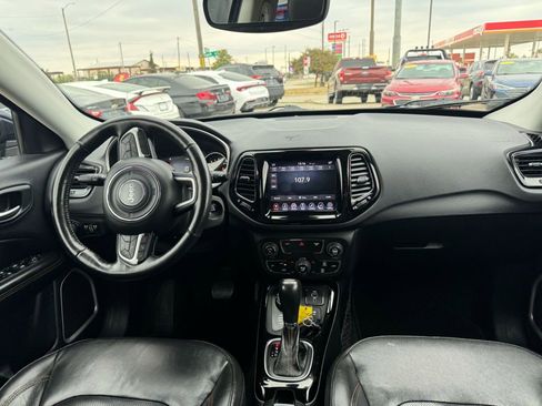 Used 2018 Jeep Compass Limited image 21