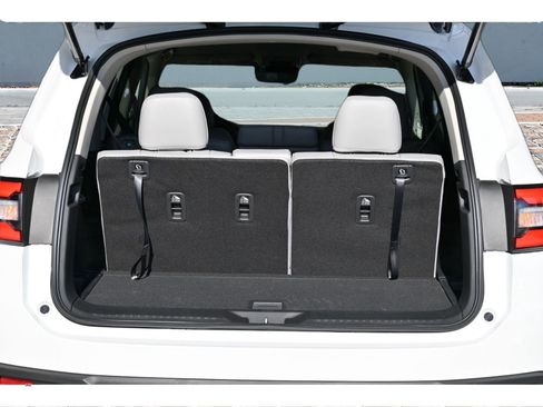 New 2025 Honda Pilot EX-L image 8