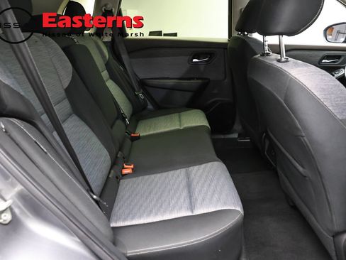 Used 2023 Nissan Rogue SV AWD/4WD image 24