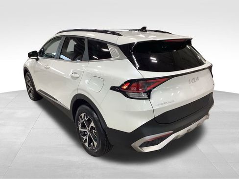 Certified 2024 Kia Sportage EX w/ EX Premium Package image 9