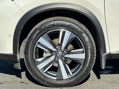 Certified 2021 Nissan Rogue Platinum image 26