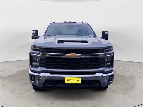 Used 2025 Chevrolet Silverado 3500 LT image 8