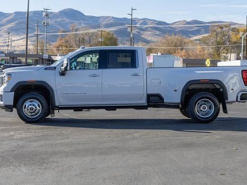 Used 2022 GMC Sierra 3500 Denali image 3