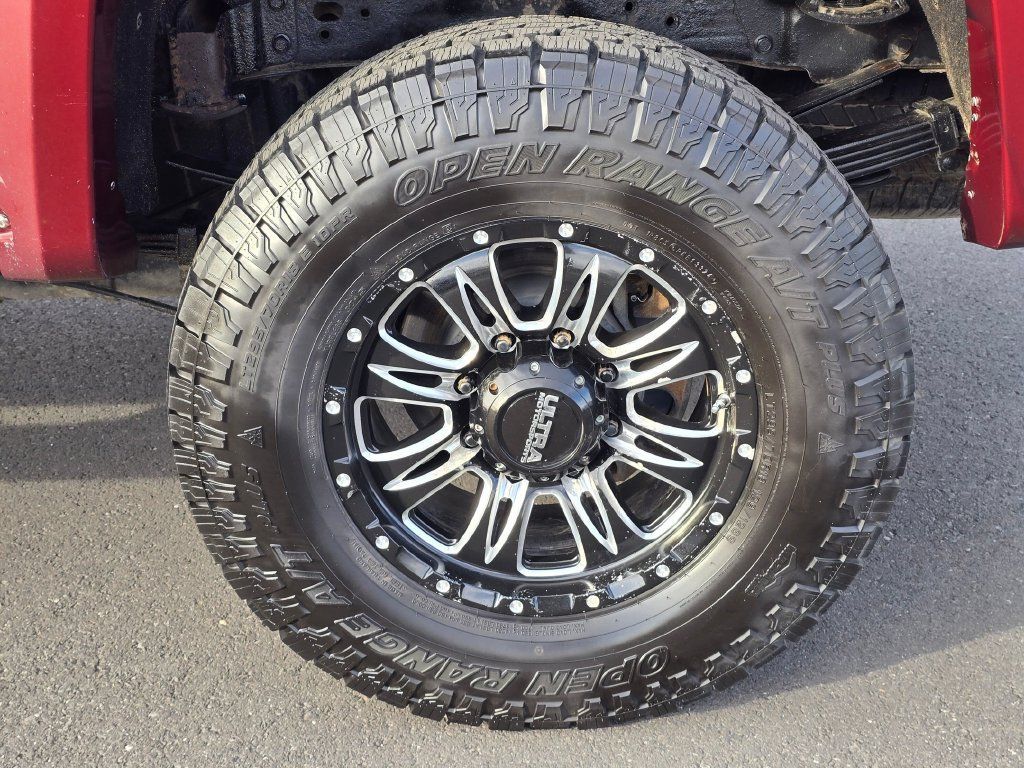 Used 2017 GMC Sierra 3500 Denali w/ Duramax Plus Package AWD/4WD image 8