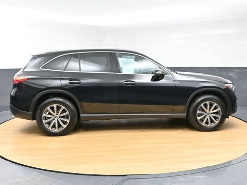 Used 2024 Mercedes-Benz GLC 300 4MATIC image 8