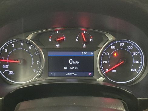 Used 2024 GMC Terrain SLT image 23