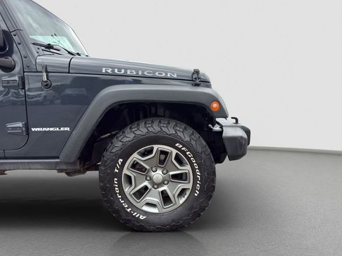 Used 2017 Jeep Wrangler Rubicon w/ Power Convenience Group AWD/4WD image 21