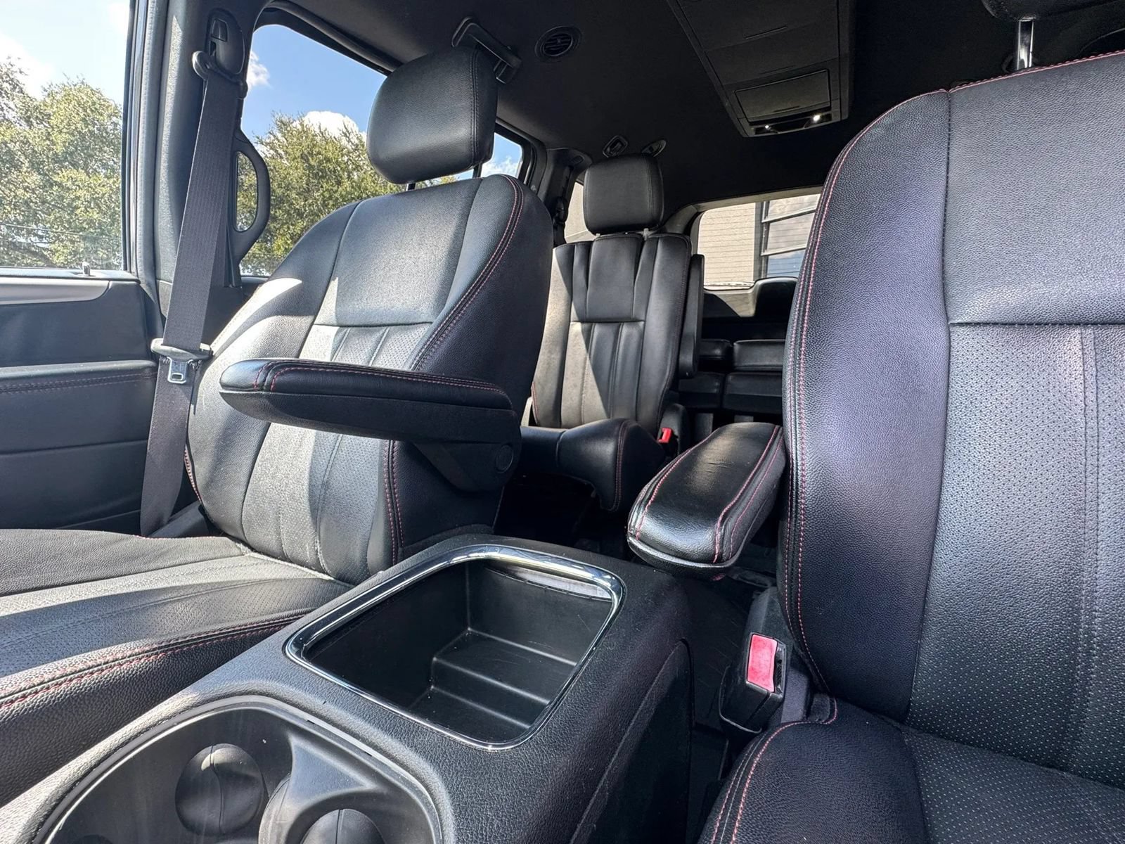 Used 2019 Dodge Grand Caravan GT FWD image 30