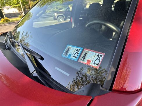 Used 2021 Toyota Tacoma TRD Sport w/ Technology Package image 4