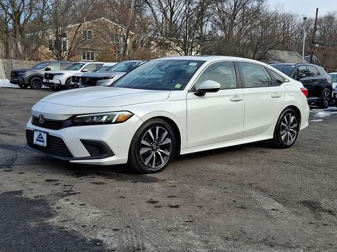 Certified 2022 Honda Civic EX image 3