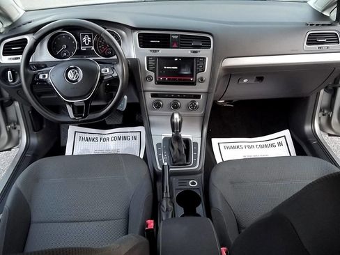 Used 2016 Volkswagen Golf S image 16