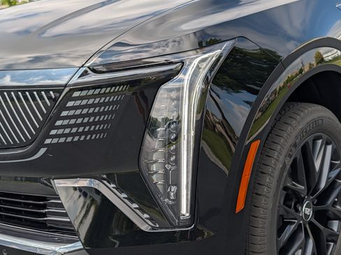 New 2026 Cadillac Escalade IQ Sport 1 w/ LPO, ONYX Package AWD/4WD image 7