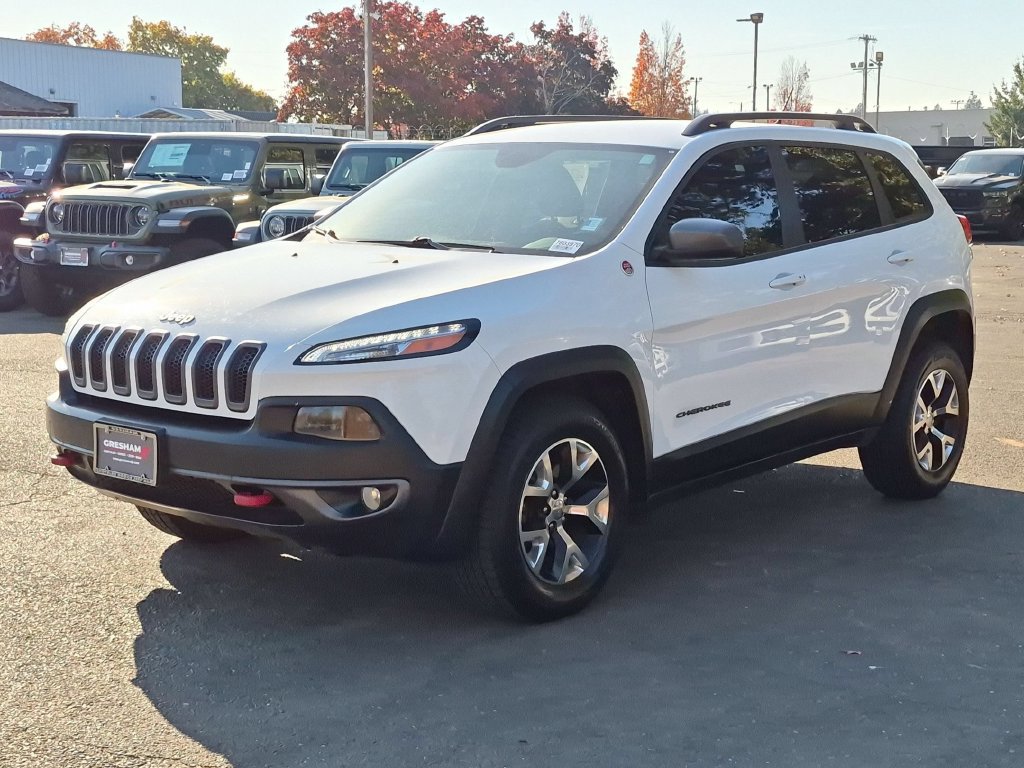 Used 2015 Jeep Cherokee Trailhawk w/ Comfort/Convenience Group AWD/4WD image 3