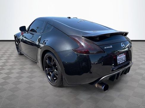 Used 2011 Nissan 370Z Touring w/ Sport Pkg RWD image 5