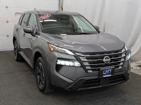 Used 2024 Nissan Rogue SV AWD/4WD image 19