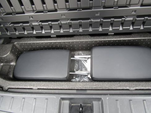 Used 2024 Mitsubishi Outlander SE image 13