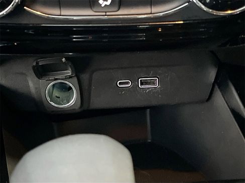 Used 2024 Chevrolet Trax LT image 21