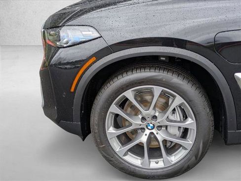 New 2026 BMW X5 xDrive50e w/ Premium Package image 10