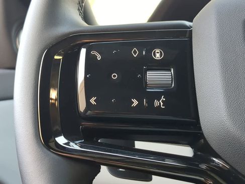 Used 2026 Land Rover Range Rover Evoque Dynamic SE image 25