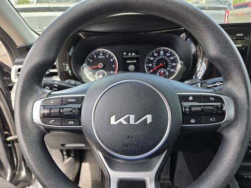 Used 2022 Kia K5 LXS FWD image 24