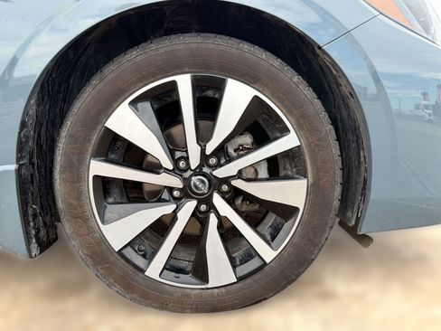 Used 2024 Nissan Sentra SV w/ SV Premium Package FWD image 11