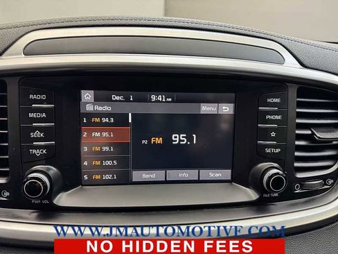 Used 2020 Kia Sorento S image 24
