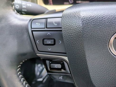 Used 2025 Toyota Camry SE FWD image 22