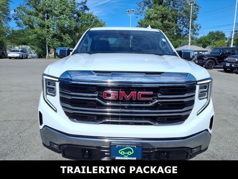 Used 2025 GMC Sierra 1500 SLT AWD/4WD image 8