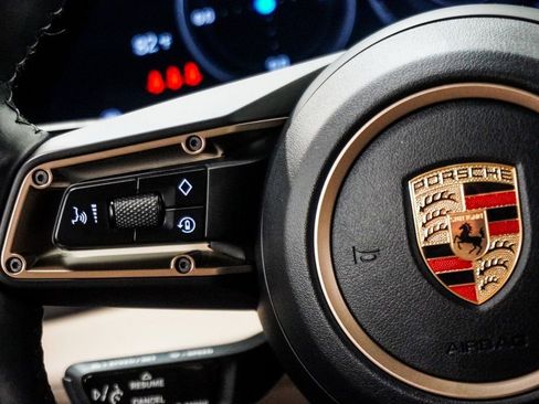 Used 2023 Porsche Taycan 4S w/ Premium Package image 30