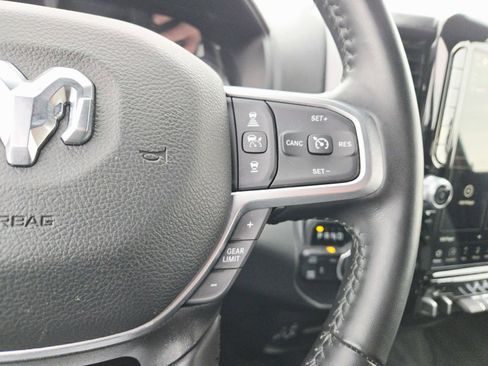 Used 2024 RAM 2500 Big Horn w/ Safety Group image 24