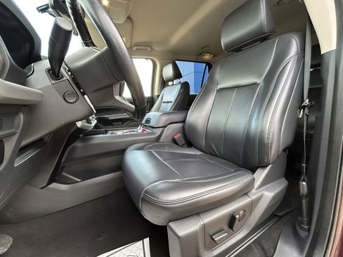 Used 2024 Ford Expedition Max XLT image 12