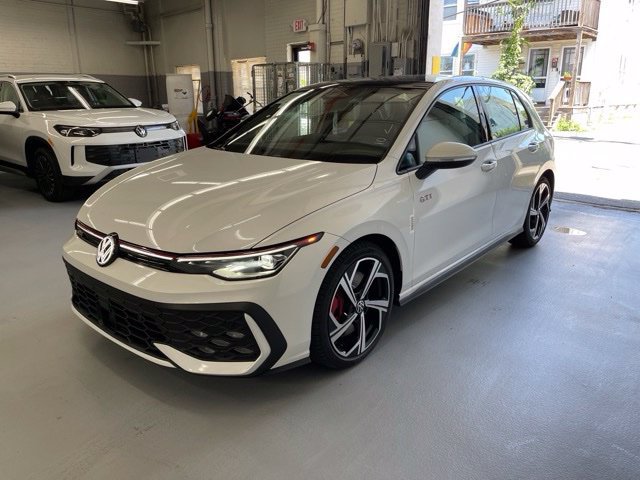 New 2026 Volkswagen GTI SE FWD image 1