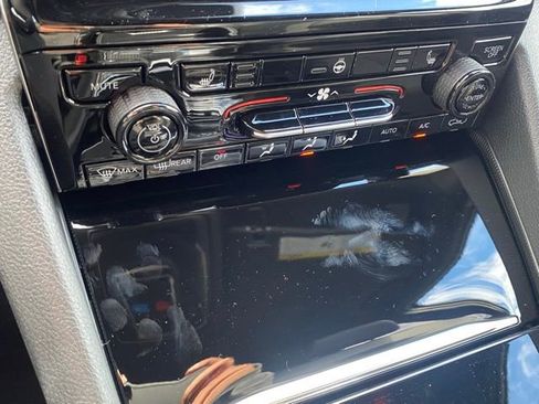 New 2025 Jeep Grand Cherokee Altitude image 21