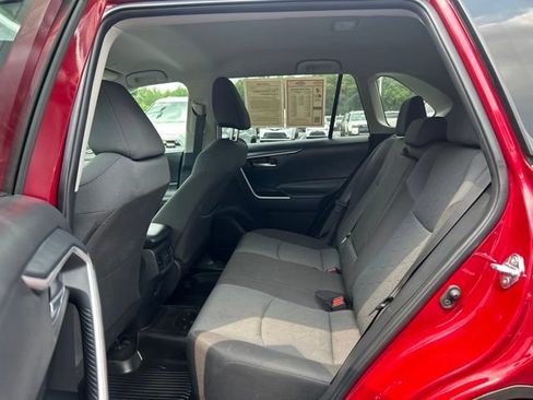 Used 2025 Toyota RAV4 XLE AWD/4WD image 16