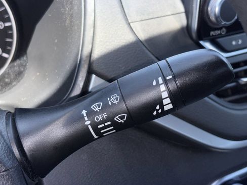 Used 2020 Nissan Altima 2.5 S w/ Driver Assist Package FWD image 10