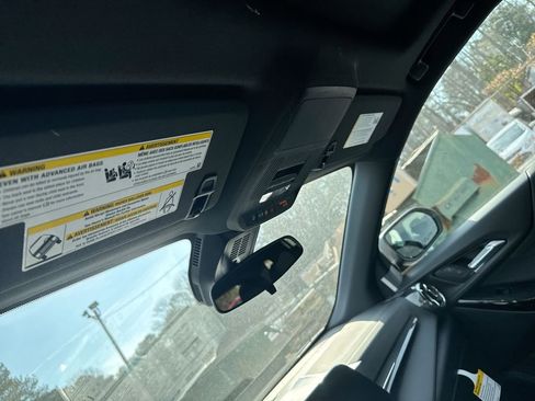 New 2026 Chevrolet Equinox LT image 19