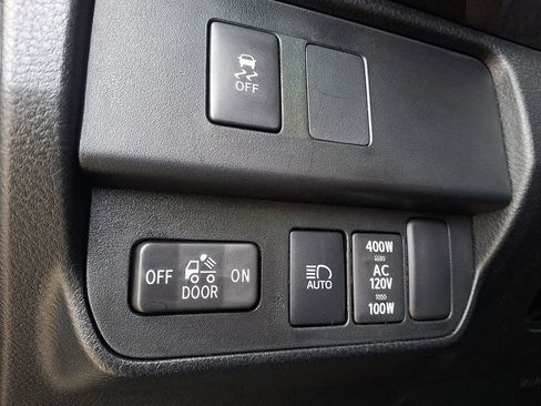 Used 2023 Toyota Tacoma TRD Sport w/ Technology Package image 24