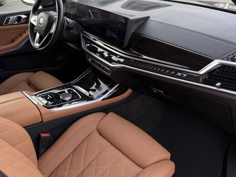 Used 2024 BMW X7 xDrive40i image 51