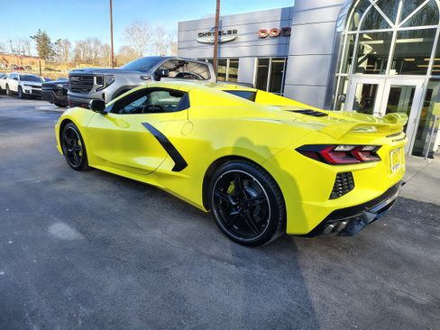 Used 2021 Chevrolet Corvette Stingray Premium Conv w/ Z51 Performance Package image 10
