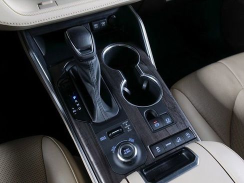 Used 2021 Toyota Highlander Platinum image 15