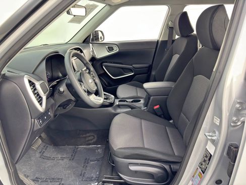 Used 2020 Kia Soul LX image 15