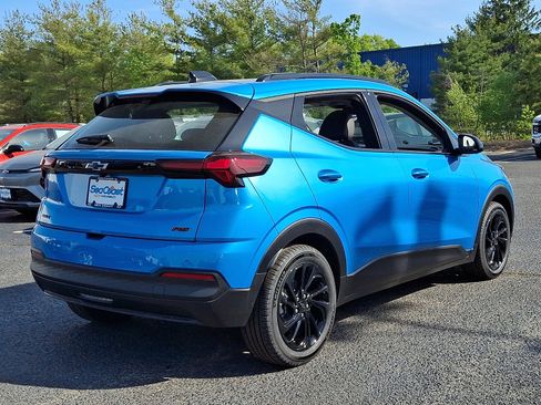 New 2027 Chevrolet Bolt RS w/ Technology Package FWD image 5