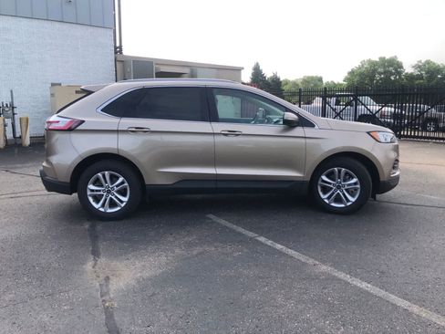 Used 2020 Ford Edge SEL w/ Convenience Package FWD image 2